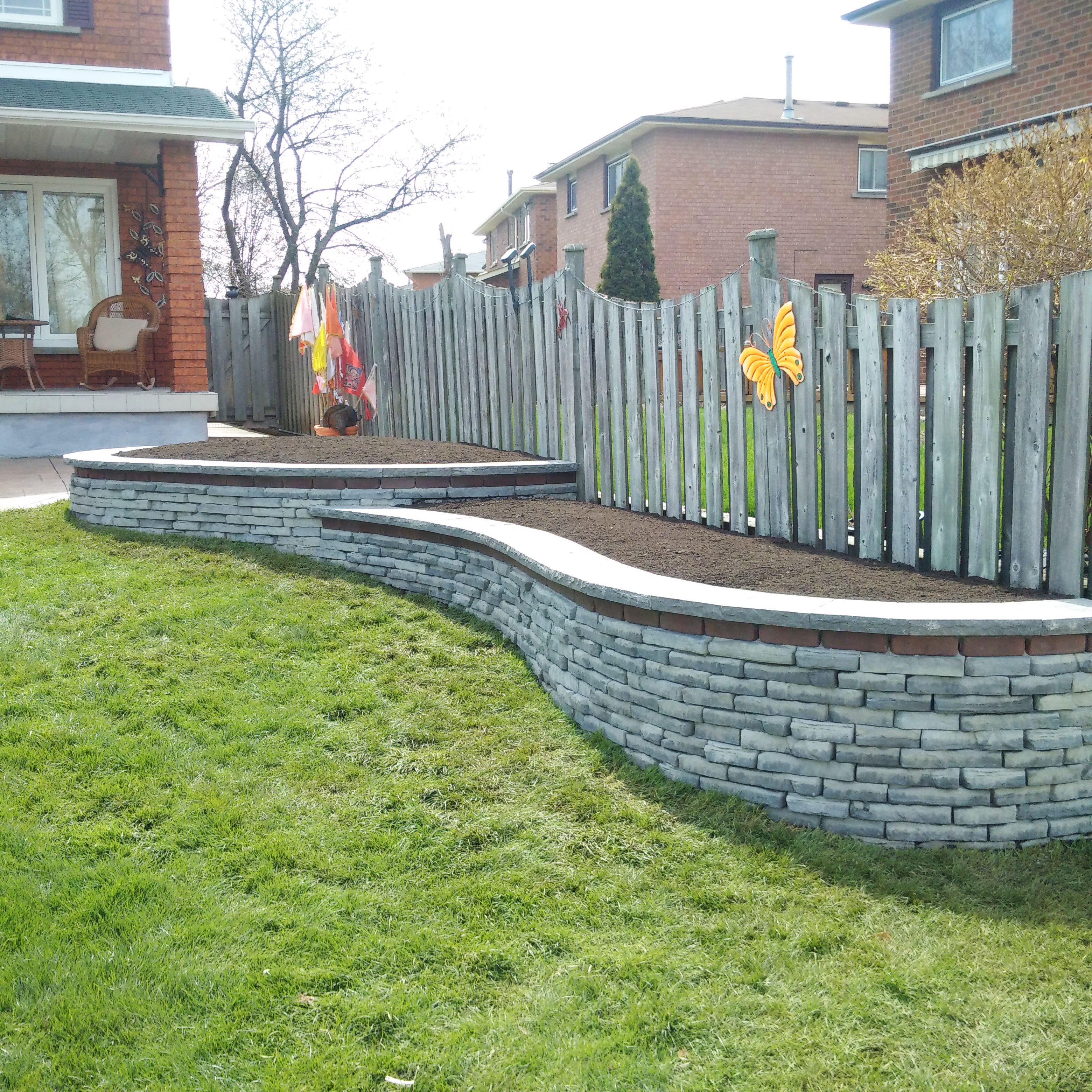 Retaining wall